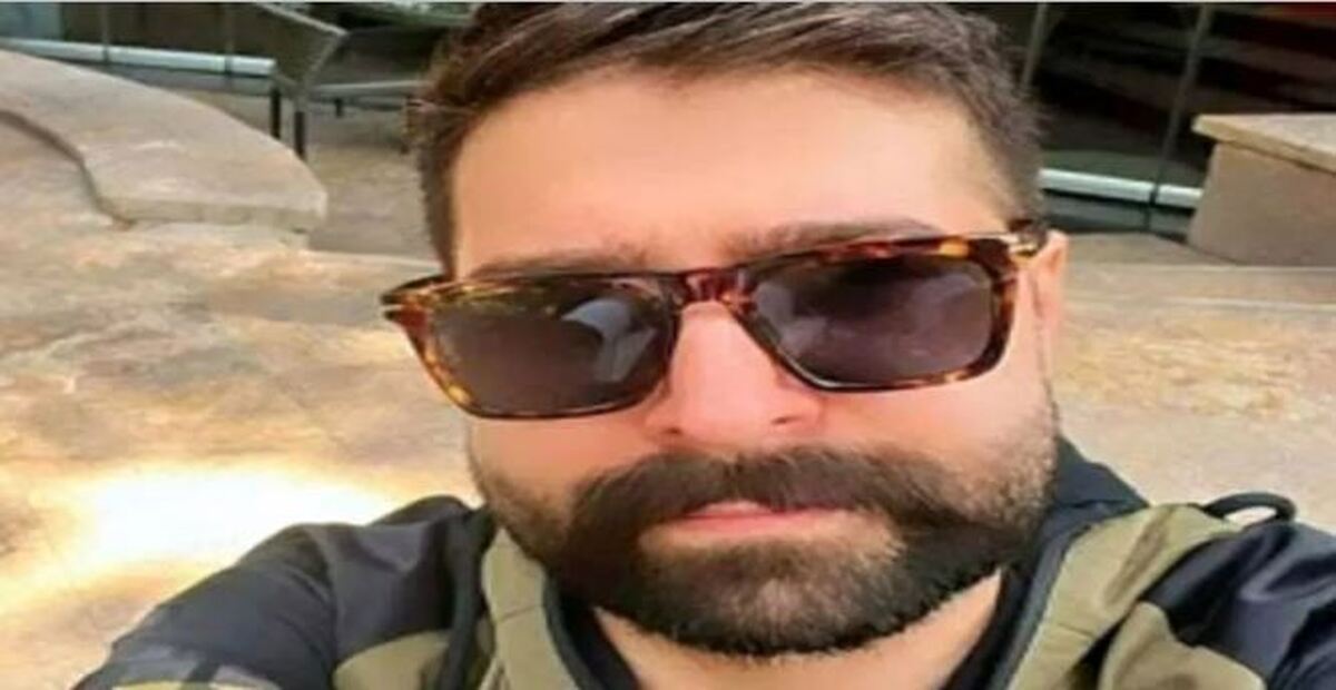 حمید هیراد روی تخت بیمارستان در حال آهنگ گوش دادن!