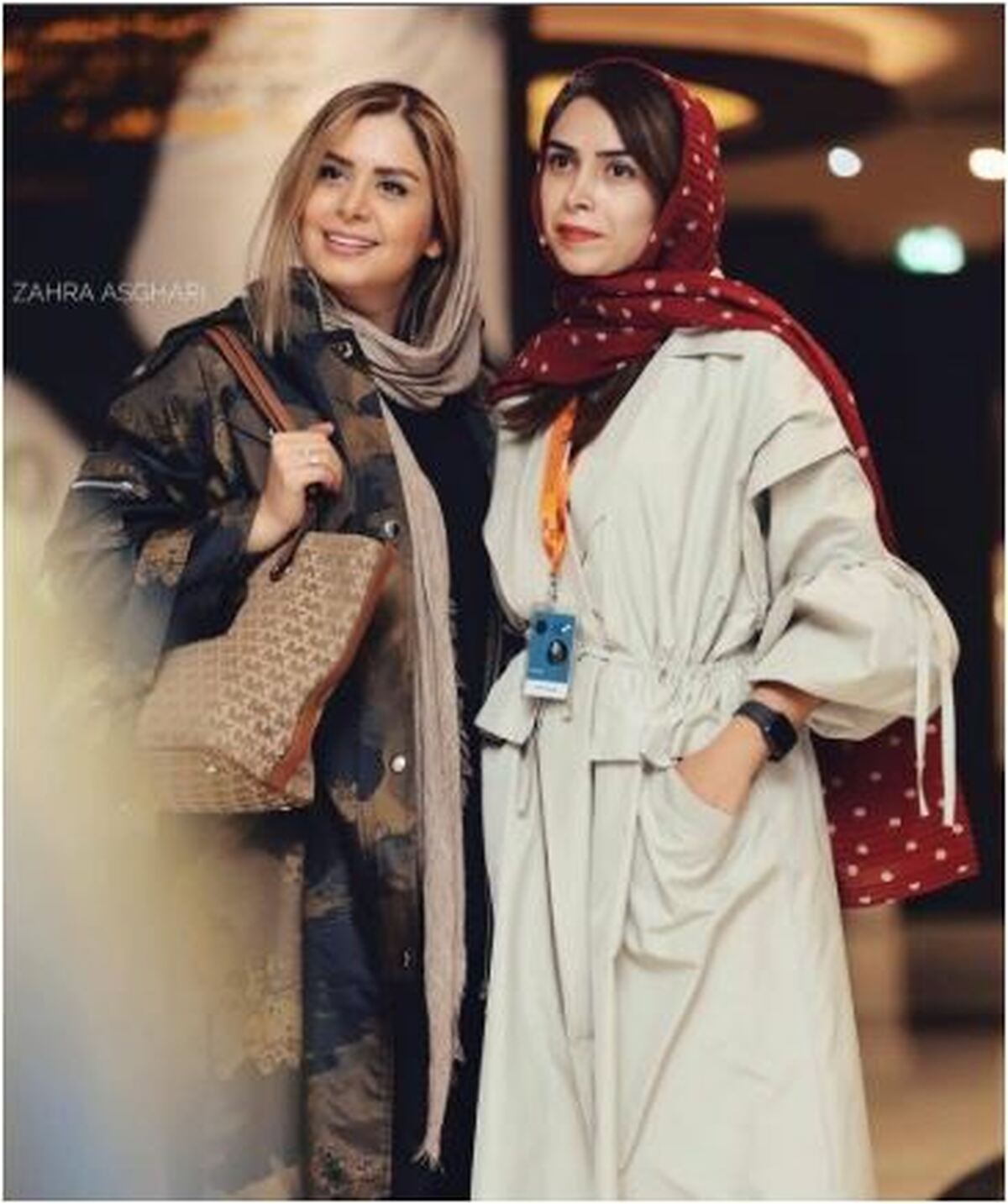 رونمایی نجمه جودکی از یک استایل جدید و خبرساز/کت چرم وسط تابستون؟