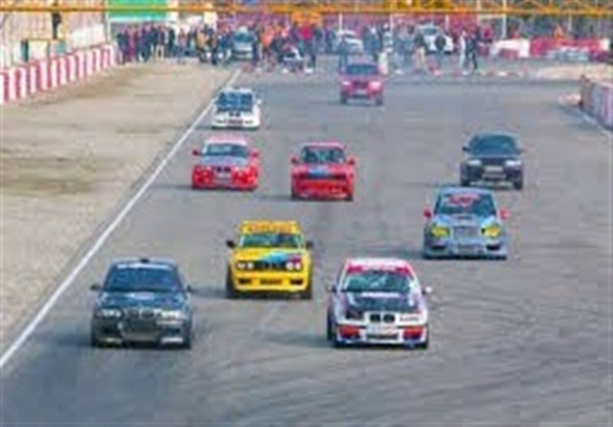 راه‌اندازی پیست اتومبیلرانی در ورزشگاه علی دایی