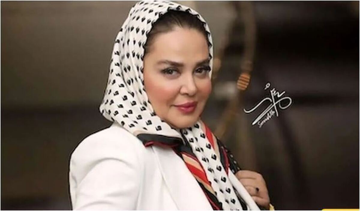 دلبری بهاره رهنما با گلهای طبیعی روی لباسش/دلبرا بنده نوازیت که آموخت بگو