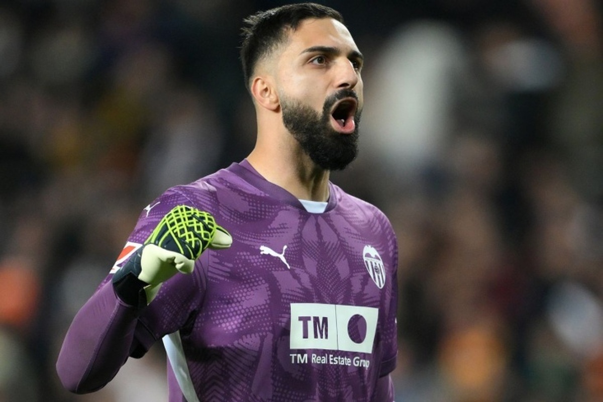 مربی دروازه‌بان‌های لیورپول، گئورگی مامارداشویلی را به عنوان بهترین دروازه‌بان جوان اروپا انتخاب کرد