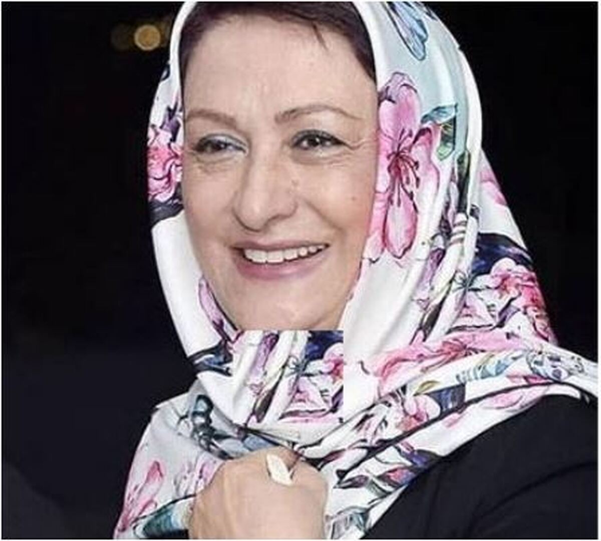 لباس شیک مریم امیر جلالی و آرایش ملیح با مو‌های حالت داده، در یک تالار عروسی+عکس