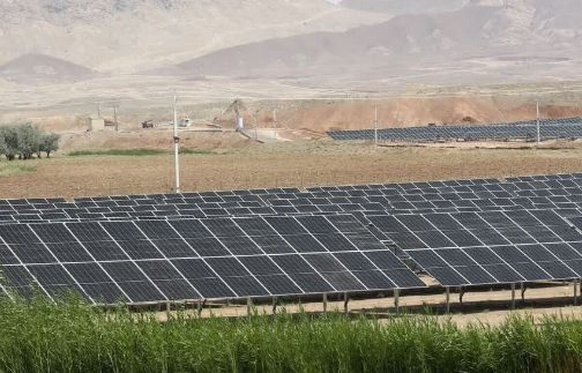 افتتاح نیروگاه خورشیدی بخش خصوصی در منطقه آزاد ارس
