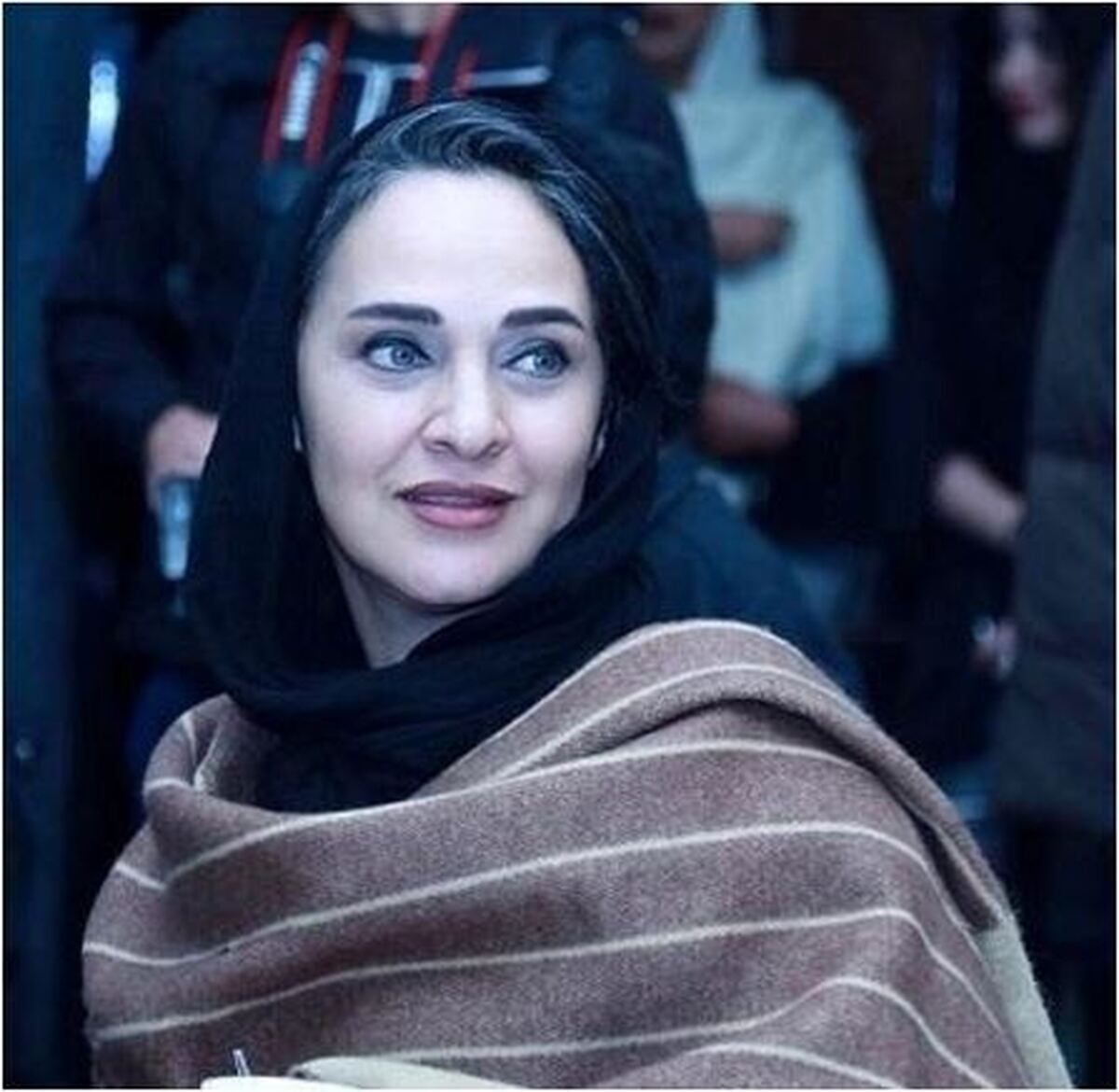 وقتی با تیپ گانگستری همه ازت حساب می‌برن/عکس رویا نونهالی جدی و پر جذبه