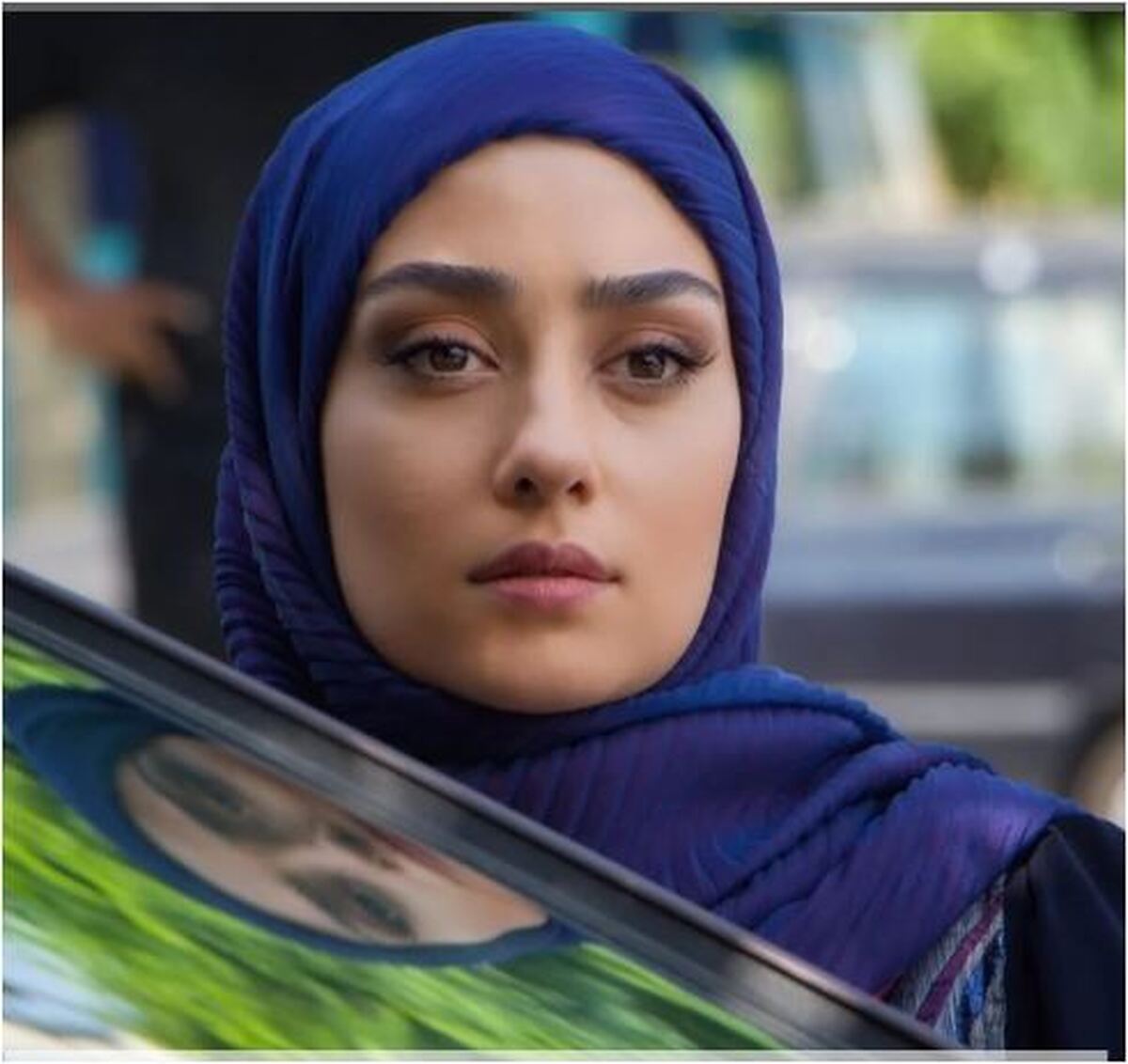 دلتنگی الهام طهوری برای فصل سرد و قدم زدن در میان برگ‌های پاییزی