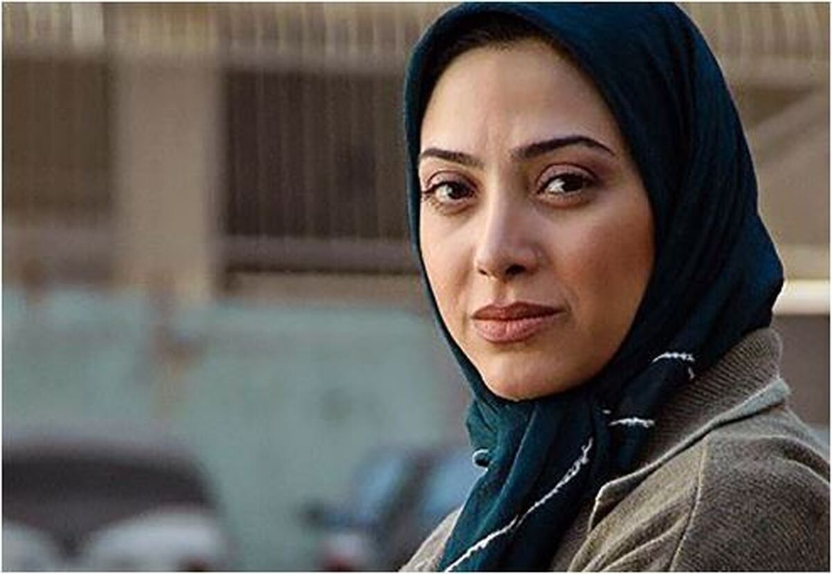 عکس زیبا‌ی مریم سلطانی با آینه و مجسمه‌های عاشق پر باز دید شد
