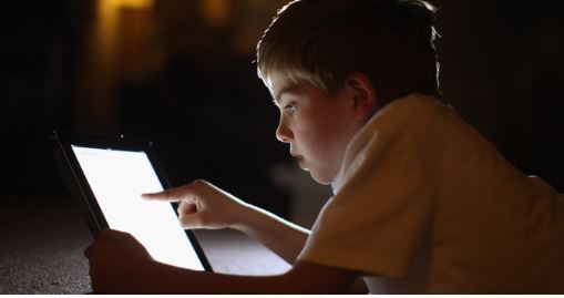 محافظت از سلامت روان کودک با ممنوعیت یا محدودیت استفاده از وسایل دیجیتال امکان پذیر نیست! محافظت از سلامت روان کودک با ممنوعیت یا محدودیت استفاده از وسایل دیجیتال امکان پذیر نیست!