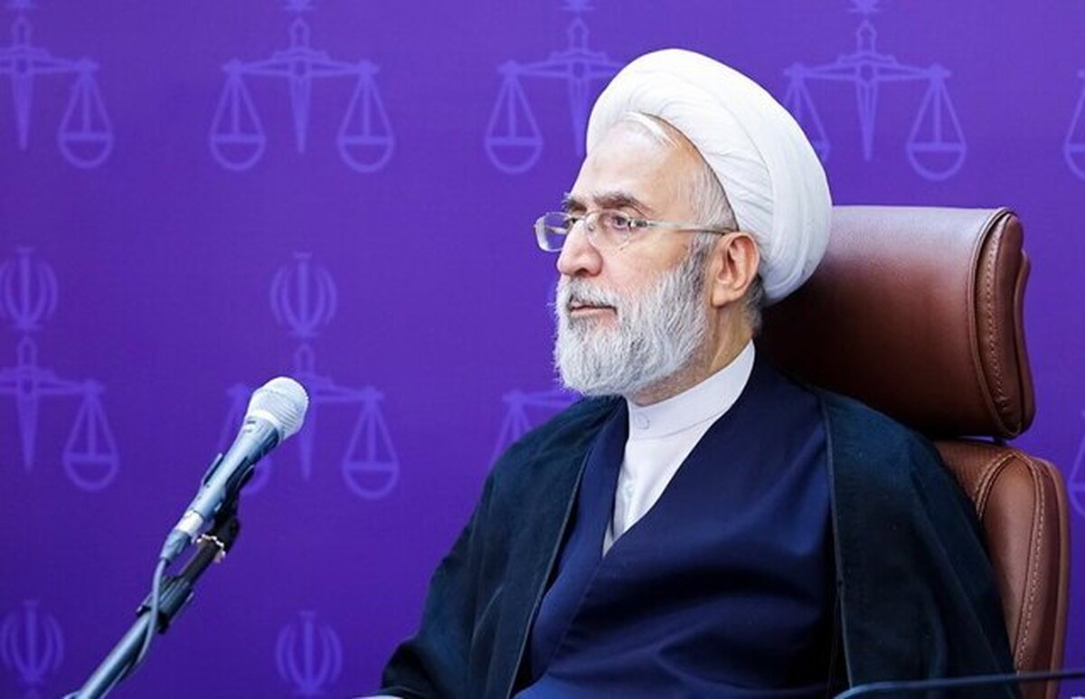 باید همچون گذشته در راستای تسهیل امور مردم تلاش کنیم