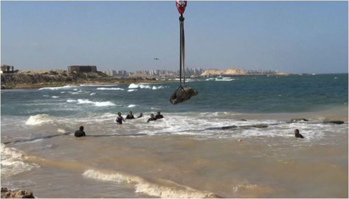 رامسس دوم از آب بیرون آورده شد