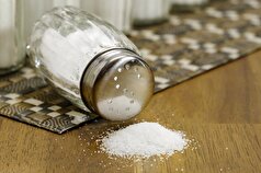 افزودن مکرر نمک خطر ابتلا به سرطان معده را ۴۱ درصد افزایش می‌دهد