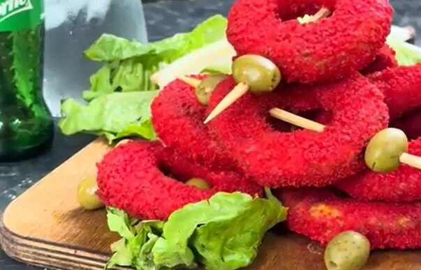 طرز تهیه دونات مرغ؛ یک فینگر فود محشر برای تولد‌ها و مهمانی‌های باکلاس