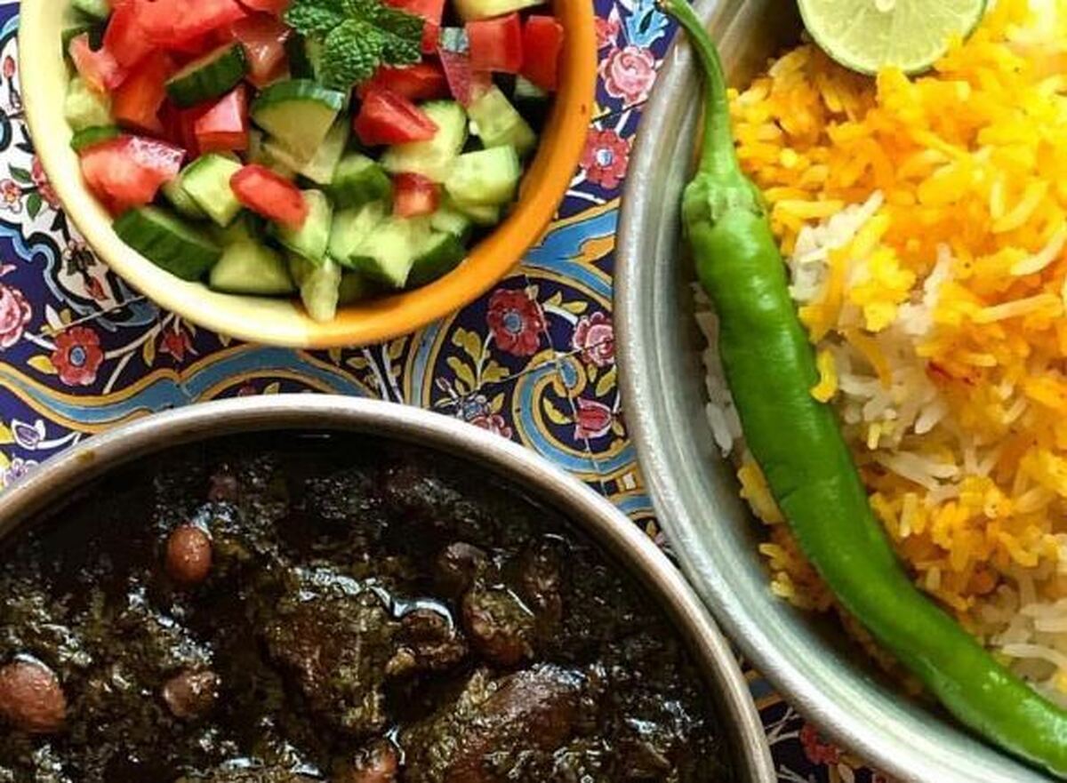 دستور پخت قورمه سبزی مامان پز و جا افتاده برای مجالس