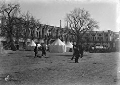 تصویر قدیمی و کمتر دیده شده از میدان توپخانه تهران را در دوران سلطنت ناصرالدین‌شاه قاجار