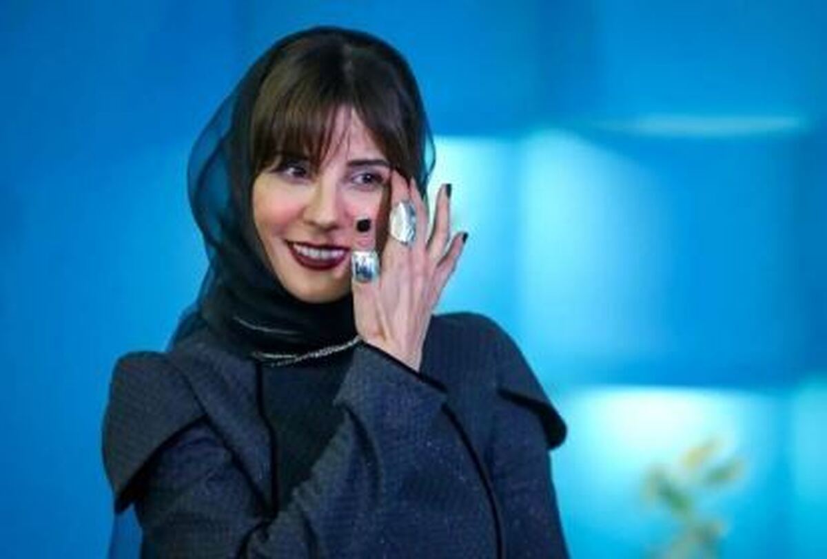 شال سر کردن سارا بهرامی در یک مراسم سوژه خاص و عام شد! +عکس