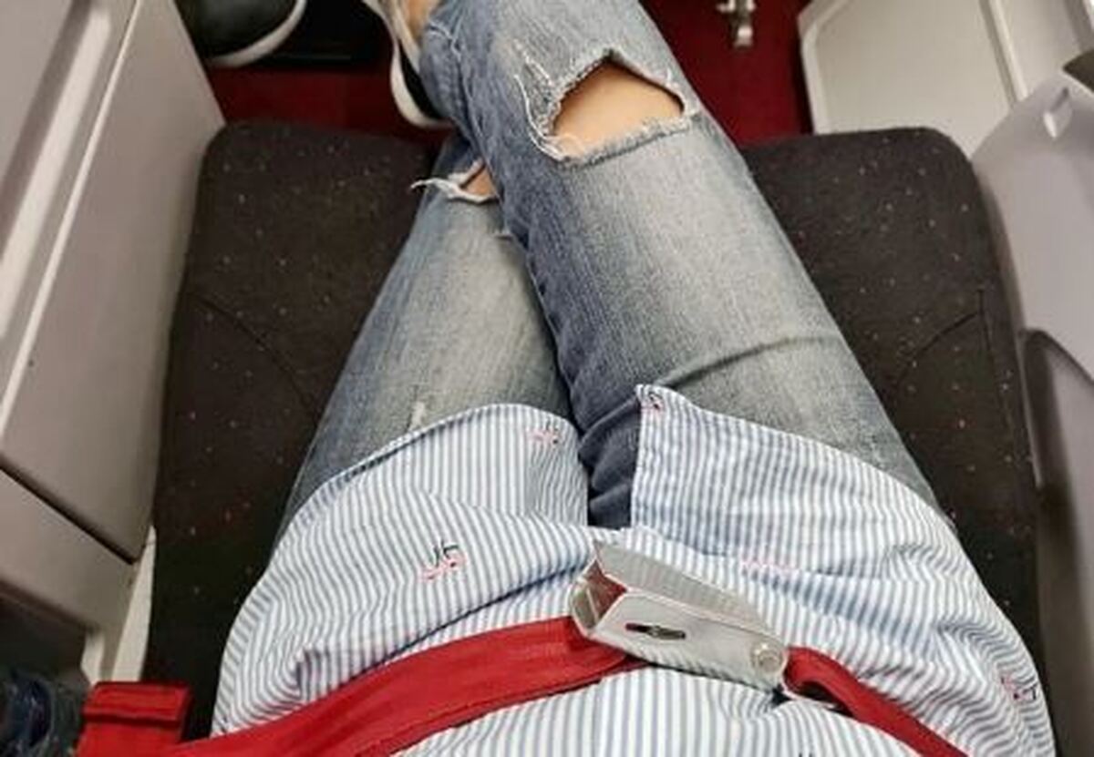 یک کار به ظاهر ساده، اما پرخطر در هواپیما!