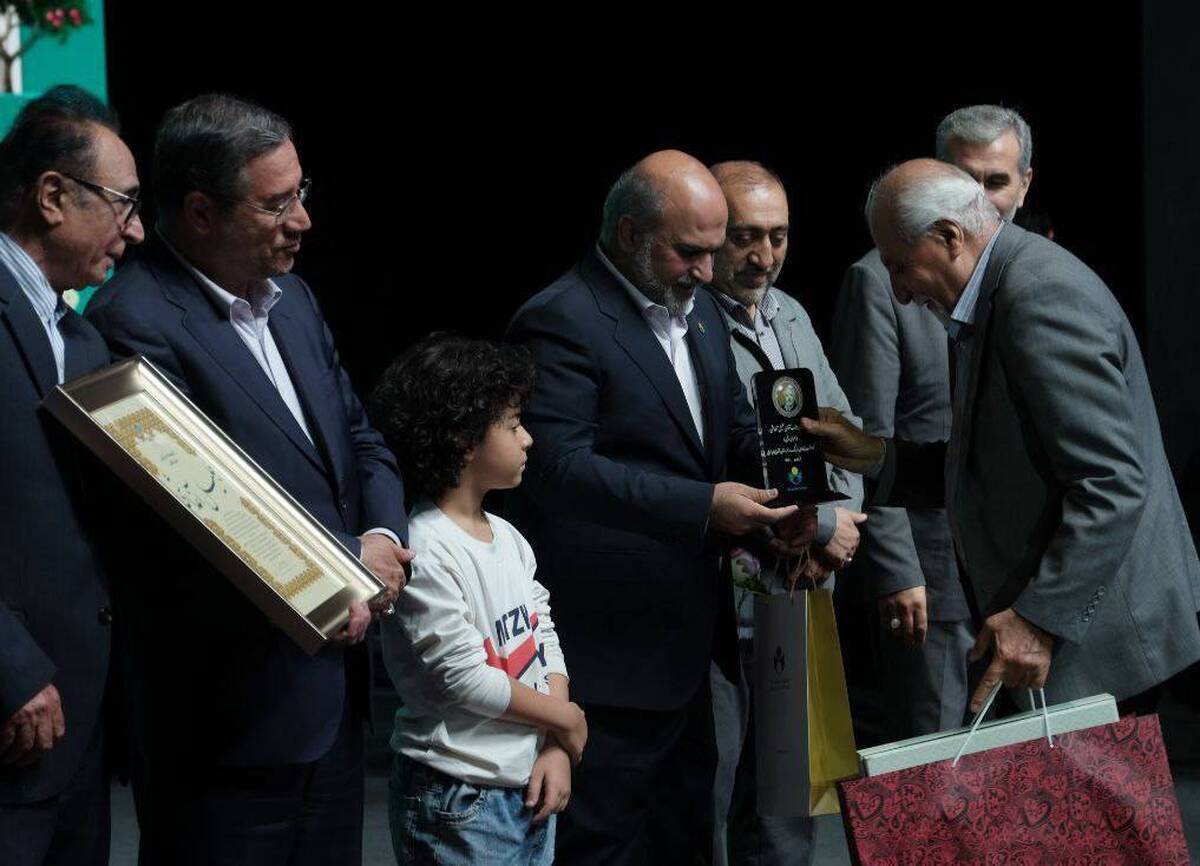 تجلیل صندوق اعتباری هنر از مفاخر فرهنگی و هنری آذربایجان غربی در یازدهمین سفر ملی «هفت بحر هنر»