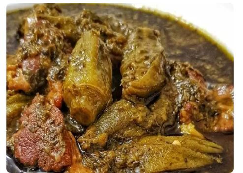 طرز تهیه خورش بامیه با سبزی؛ خوشمزه‌ترین ورژن خورش بامیه
