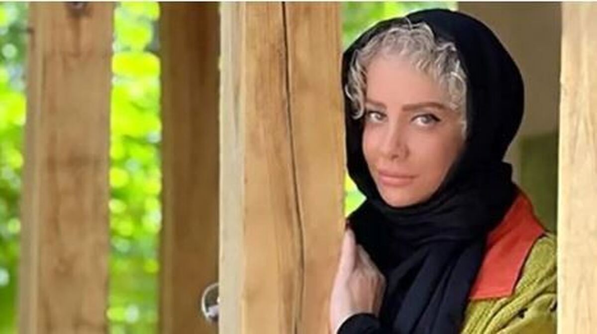 مانتو پر طمطراق شراره رخام با گل های برجسته طلایی!