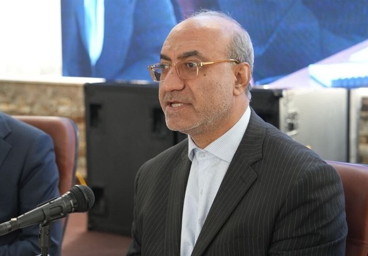 ادارات کرمانشاه تا پایان سال باید مجهز به پنل خورشیدی شوند
