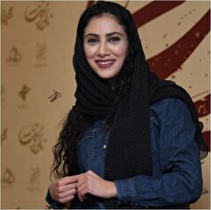 استایل مردانه مونا فرجاد در مراسم اکران فیلم جلب توجه کرد