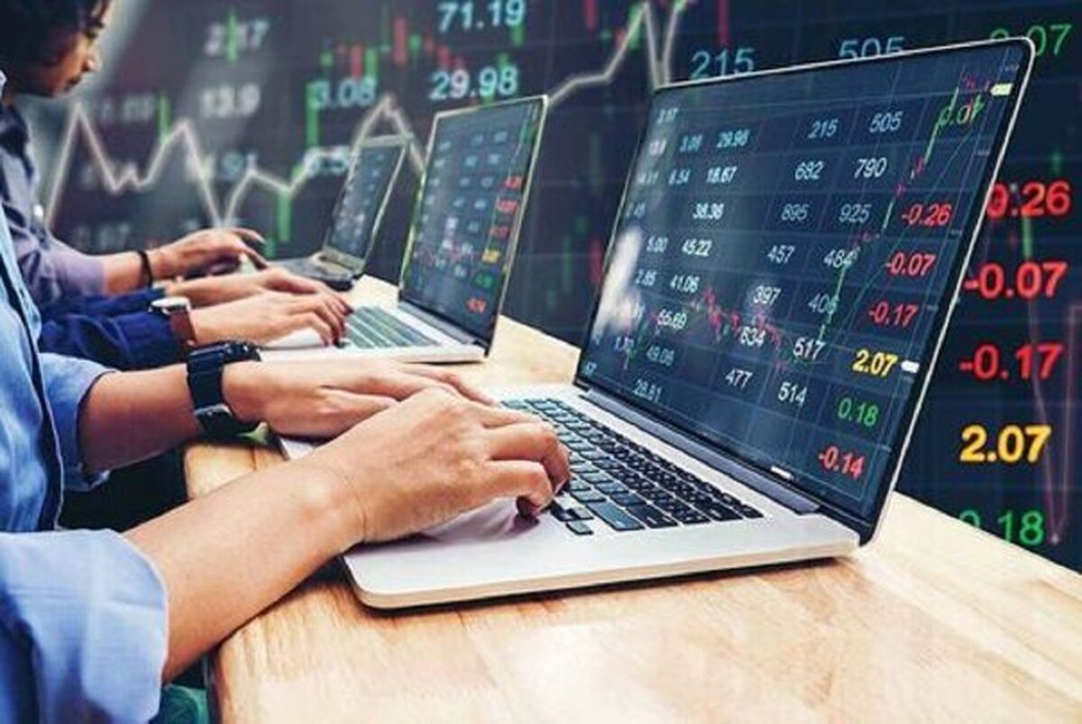 من یک نفوذی هستم!