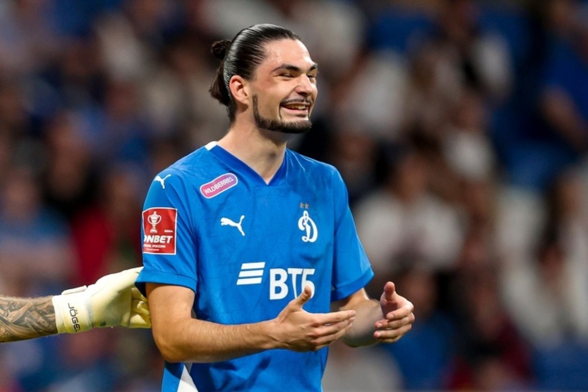 بازیکن سابق دینامو به دلیل تاخیر ۱۲۰ ثانیه‌ای در انتقال به ختافه، از پیوستن به این تیم بازماند