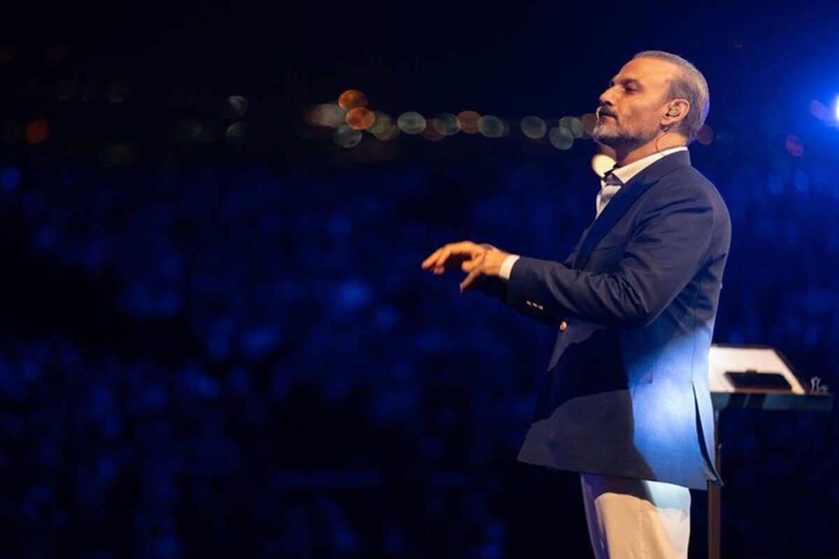 یش از ۱۰۰ هزار نفر مخاطب تور کنسرت «ایرانم» علیرضا قربانی شدند