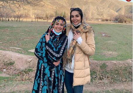 بازیگران نقش شیرین و وکیل نازنین سریال نون خ در دشت بکر و زیبا!