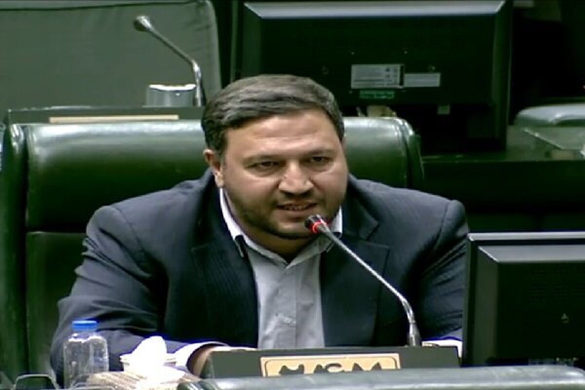 رشیدی: دولت در شرایط جنگی باید آیین‌نامه‌های دست‌وپاگیر را تعلیق کند