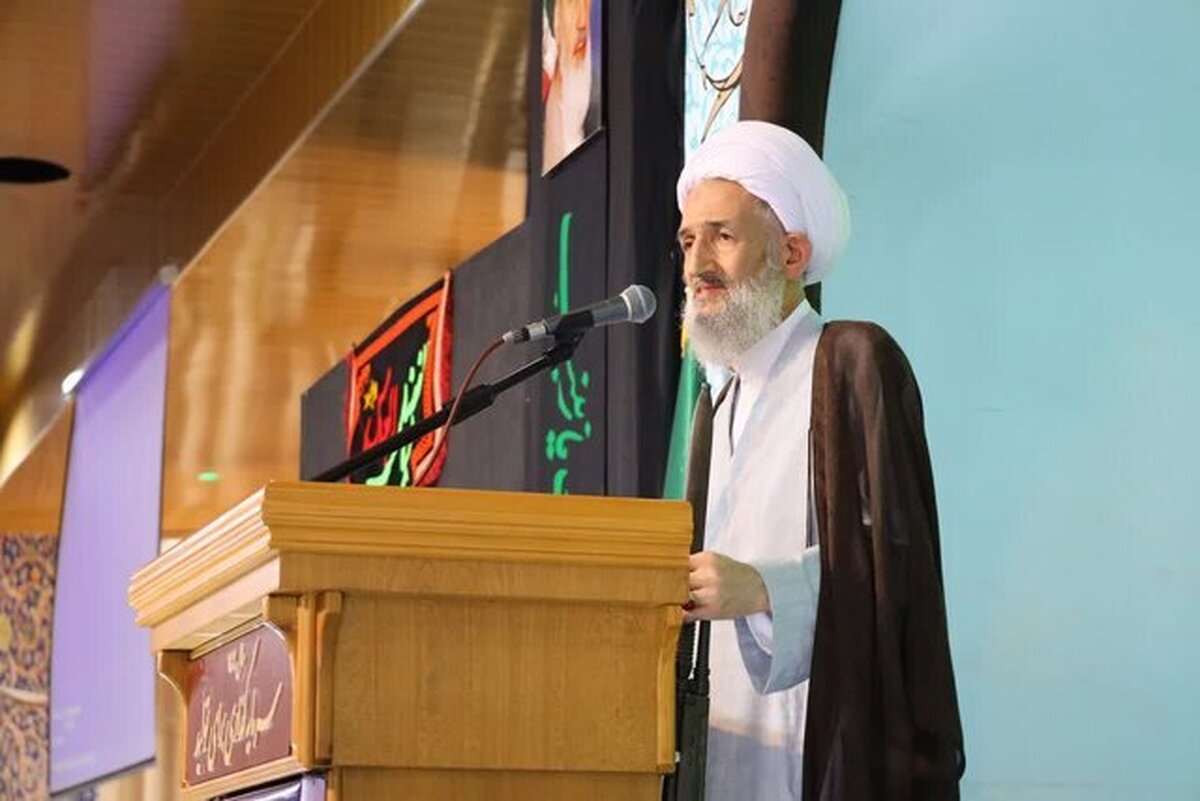 در حوزه علمیه باید بحث علمی، تقوا و بصیرت انقلابی وجود داشته باشد