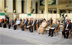 عکسی که از لاریجانی و عراقچی شکار شده است
