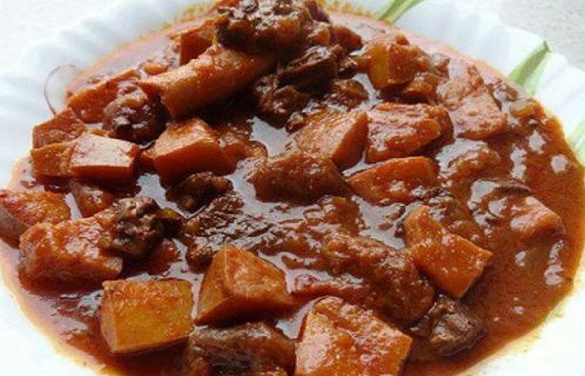 طعم ترش و شیرین این خورشت معروف هوش از سرتان می‌برد