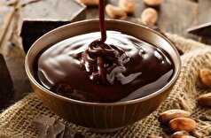 رسپی سس شکلاتی خانگی/یک گزینه عالی برای تزئین حرفه‌ای کیک‌ها و دسرها!