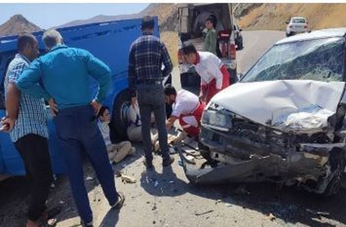 ۹ مصدوم در تصادف پژو پارس و سمند در محور هراز