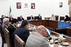 عارف: باید به دنبال ریشه‌کن کردن فساد اقتصادی باشیم