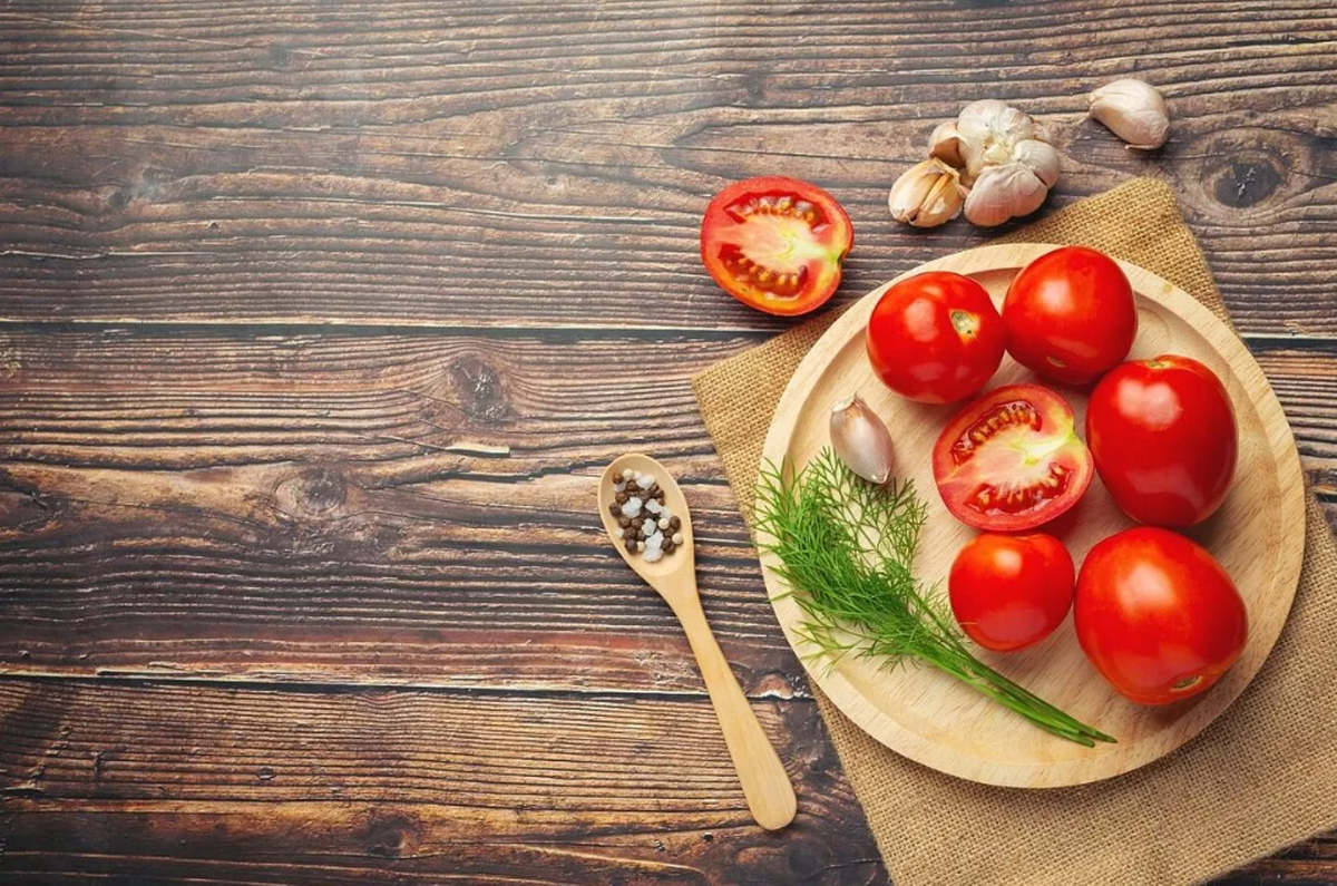 مالیشوا: گوجه فرنگی با سیر بهترین ترکیب برای سلامتی است
