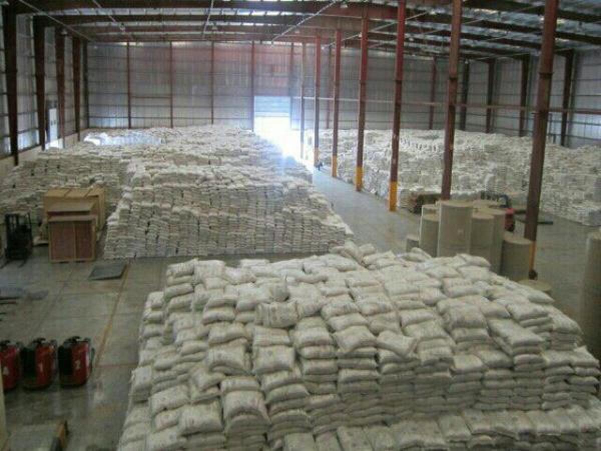 انبار برنج احتکاری در اهواز کشف شد