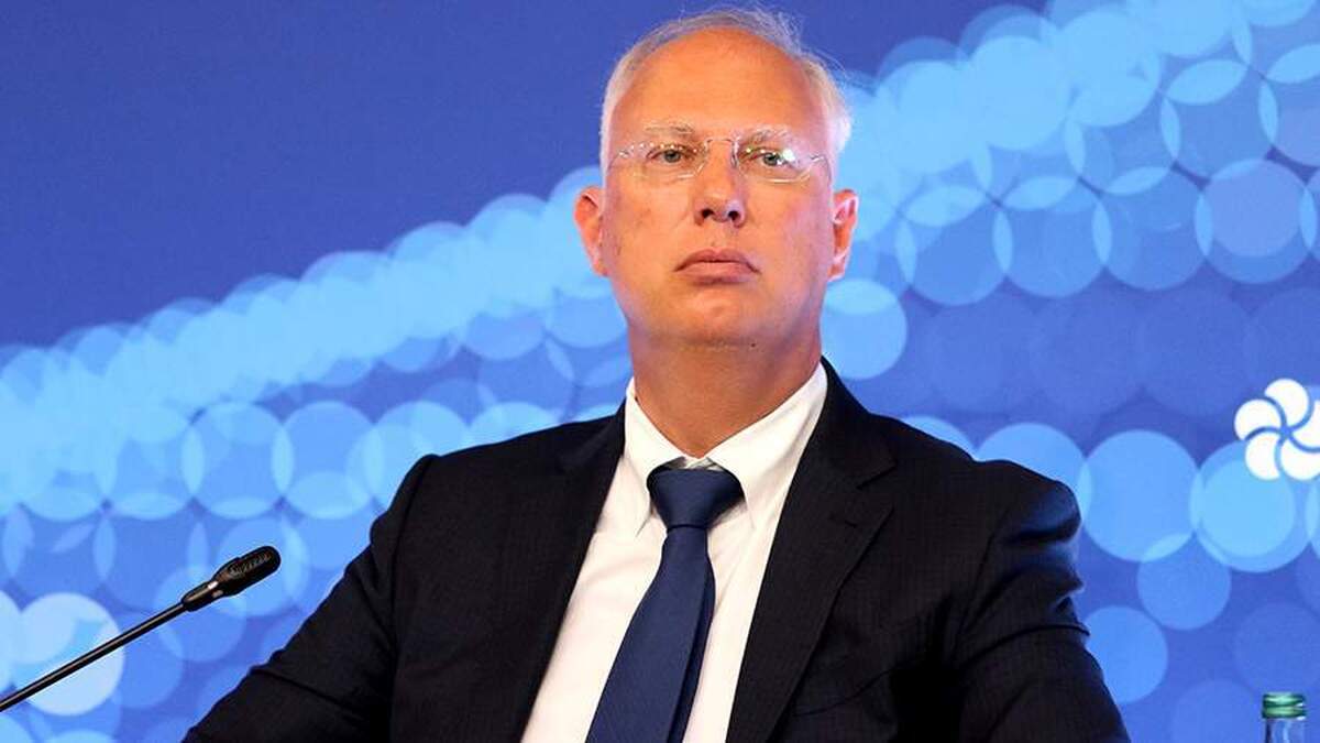 دمیتریف به تمایل روسیه برای توسعه مشارکتهای جدید برای استخراج منابع اشاره کرد.