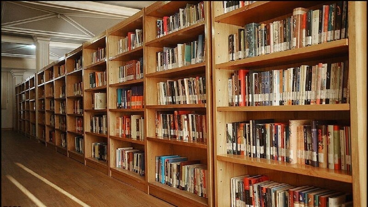 اهدای کتاب به ارزش بیش از ۲ میلیارد ریال به کتابخانه‌های عمومی خراسان جنوبی
