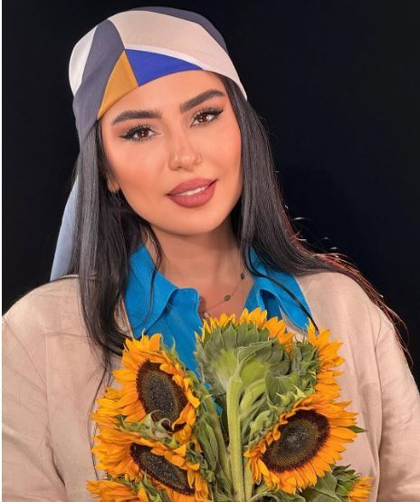 فتوشات جدید شیدا یوسفی با یک دسته گل آفتابگردان غوغا کرد!