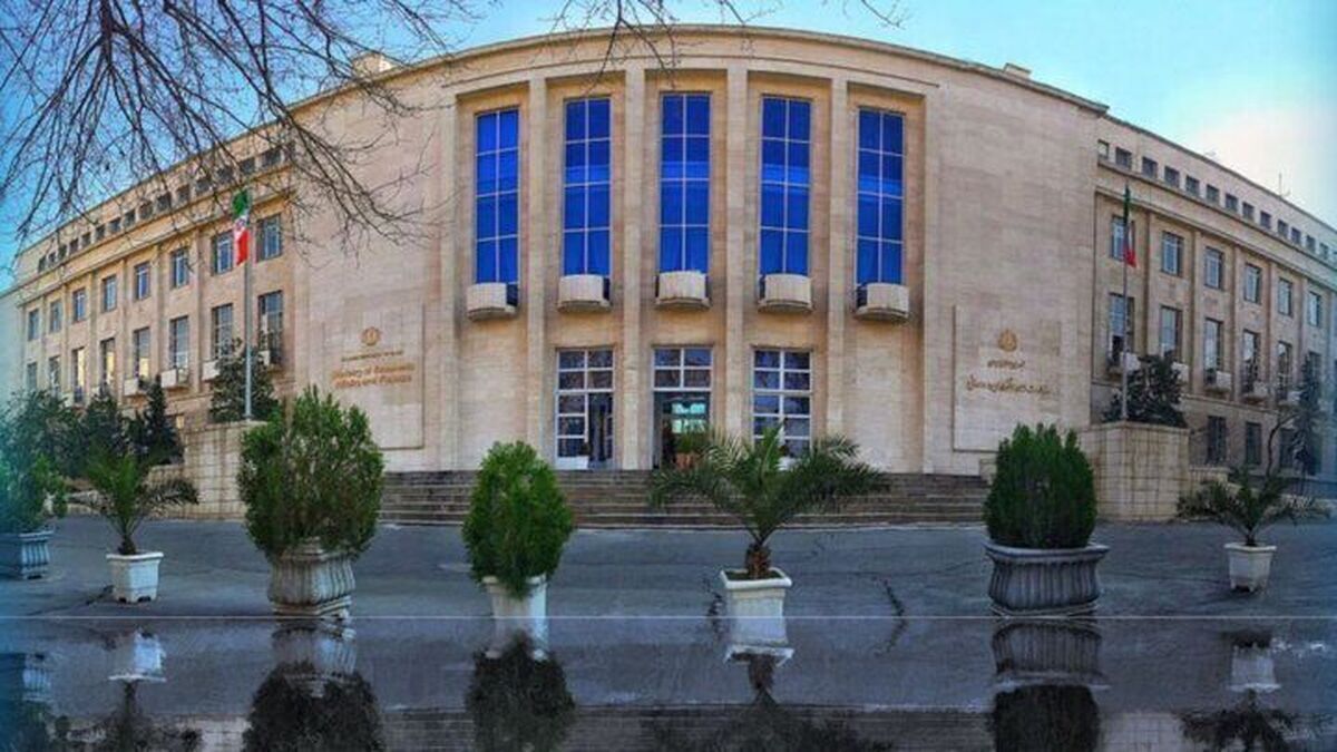 تقویت نظام بانکی با افزایش سرمایه بانک‌های دولتی تا سقف ۲۰۰ همت