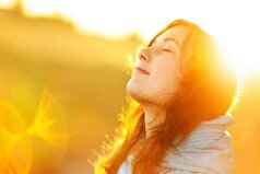 قرار گرفتن در معرض نور خورشید برای جذب ویتامین D مفید است یا مضر؟
