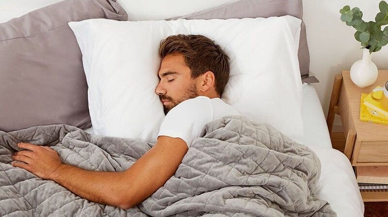 استفاده از پتو‌های وزنه‌دار راهی برای رهایی از اضطراب به هنگام خواب