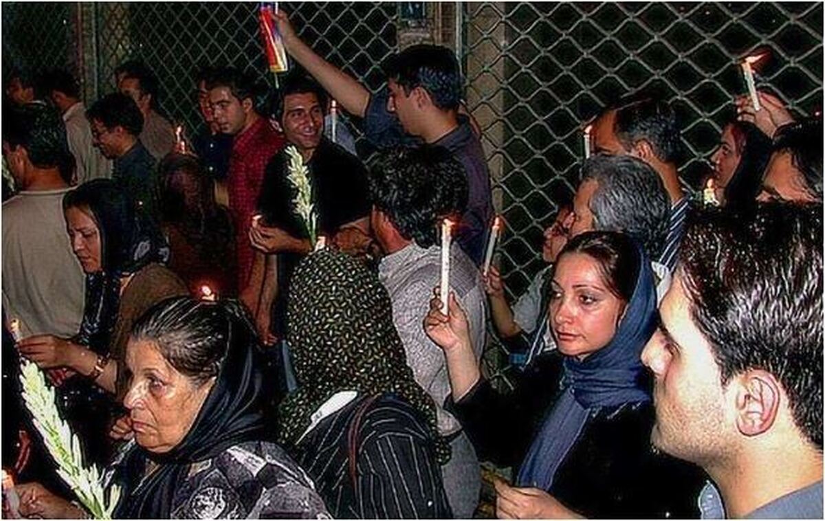 گردهمایی شهروندان تهرانی برای ابراز همدردی با قربانیان حادثه ۱۱ سپتامبر