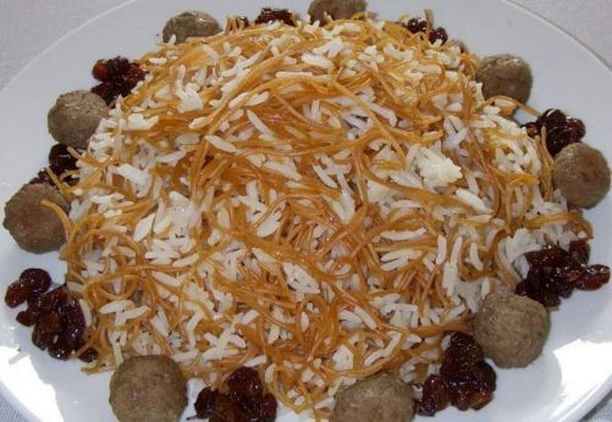 برای ناهار این رشته پلو مشهدی معروف و لذیذ را آماده کنید