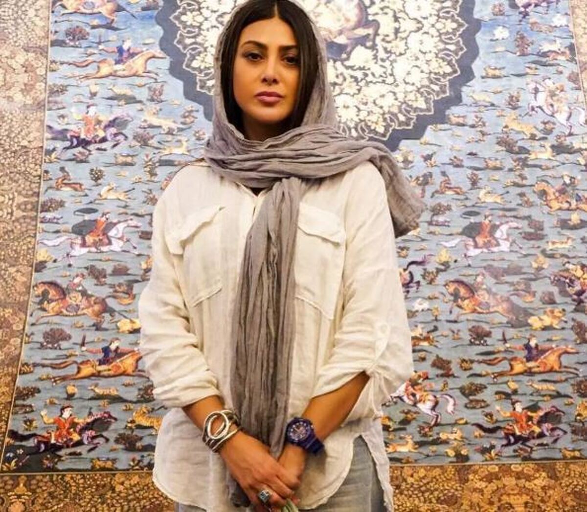 دلبری آزاده صمدی با یک استایل مشکی خاص و مدل موی مصری!