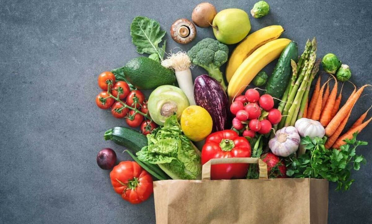 چرا به مصرف انواع میوه و سبزی در دوران جوانی توصیه می‌شود؟