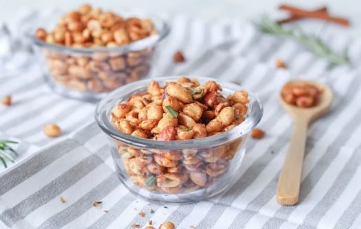 روزانه بادام‌زمینی بخورید تا پیر نشوید!