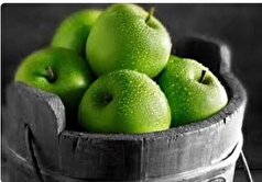 سیب را با پوست بخوریم ضرر دارد؟