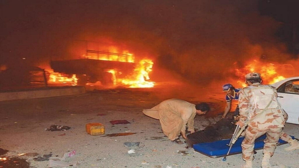۵ نظامی پاکستان بر اثر انفجار بمب کشته شدند